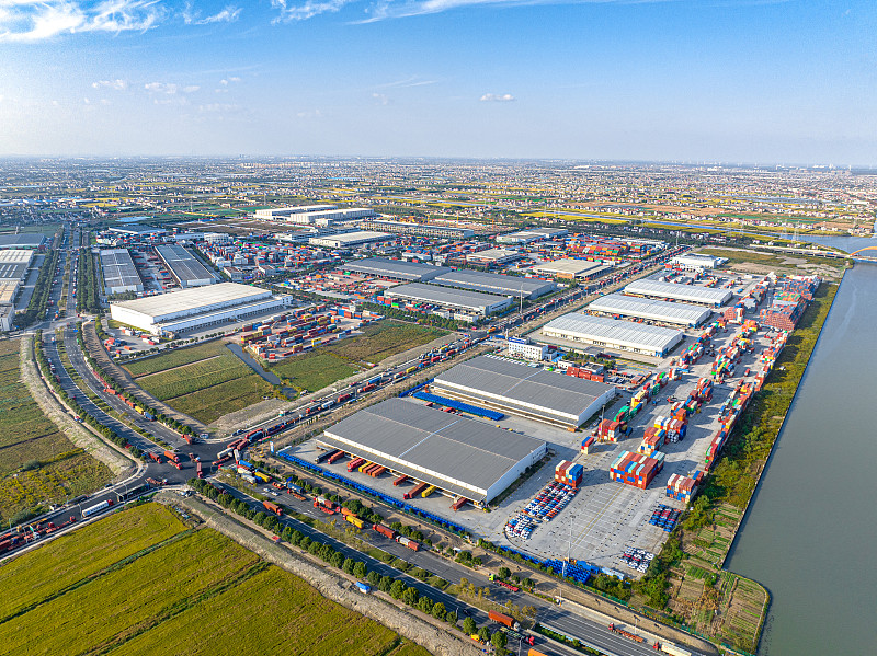 车载MP3播放器及耳机经广东深圳跨国货运安全送达印度孟买 车载MP3播放器及耳机经广东深圳跨国货运安全送达印度孟买