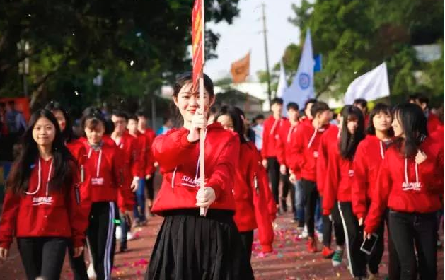 致胜教育——用真诚的服务态度，让学生相信和选择我们