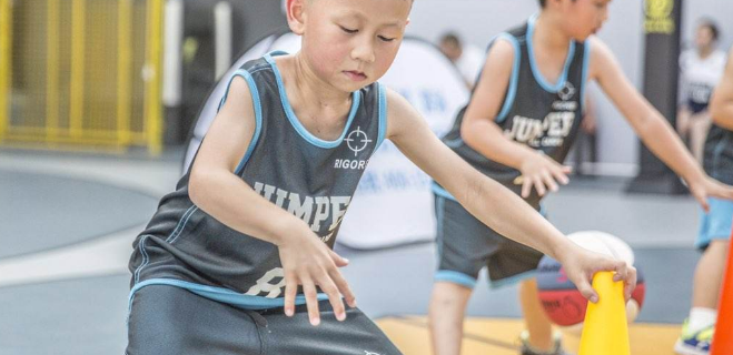 飞跃巅峰训练营——改变两亿儿童的运动习惯，让孩子真正热爱运动