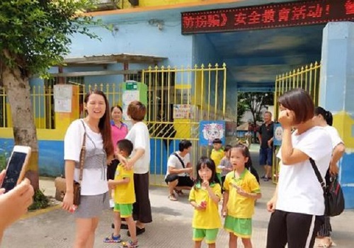 智乐幼儿园——让每一只鸟都歌唱，让每一朵花都开放