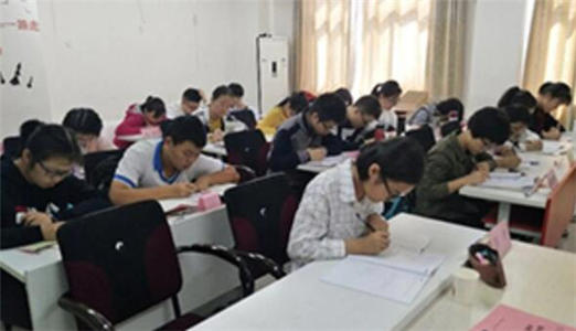 天天向上学习吧——为学生定制个性的辅导内容