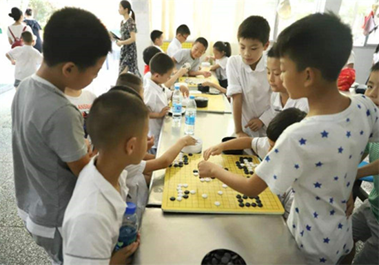 棋本易围棋——规范化、多元化、产业化